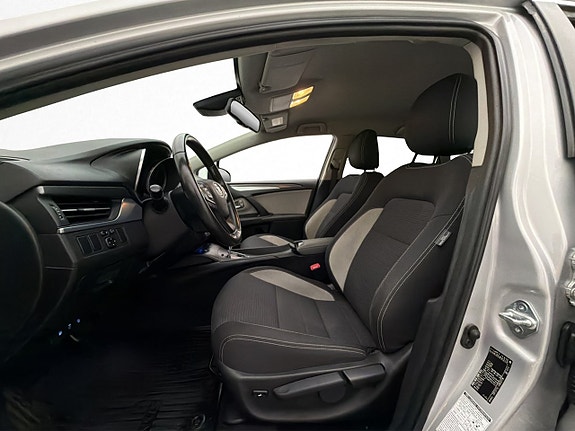 Toyota Avensis 12 of 30