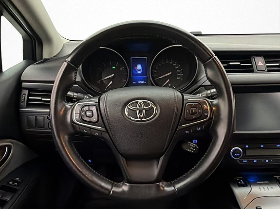 Toyota Avensis 14 of 30