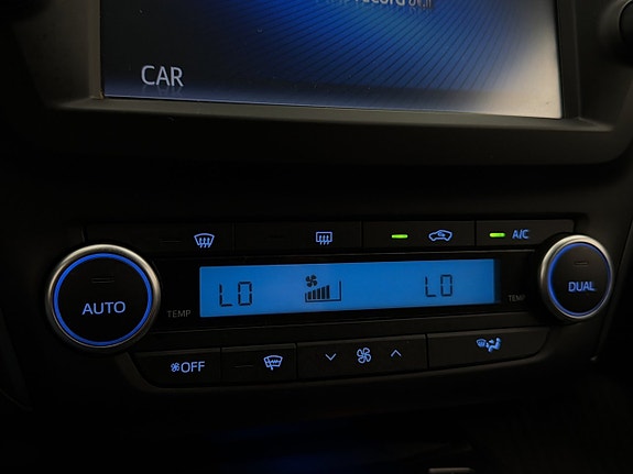 Toyota Avensis 23 of 30