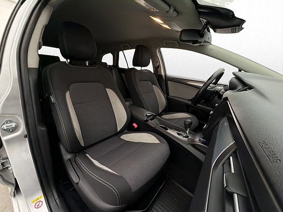 Toyota Avensis 26 of 30