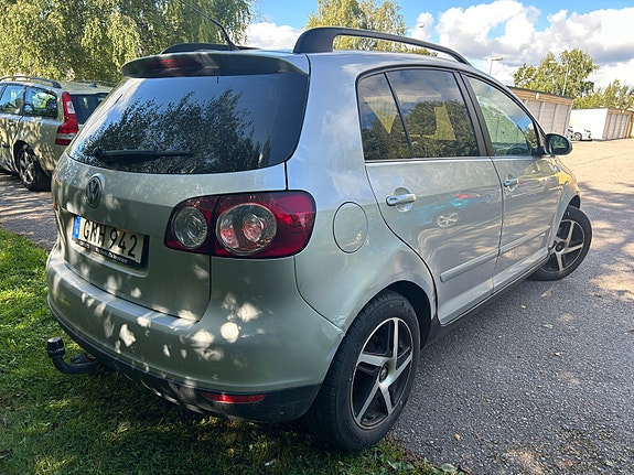 Volkswagen Golf Plus 2 of 10