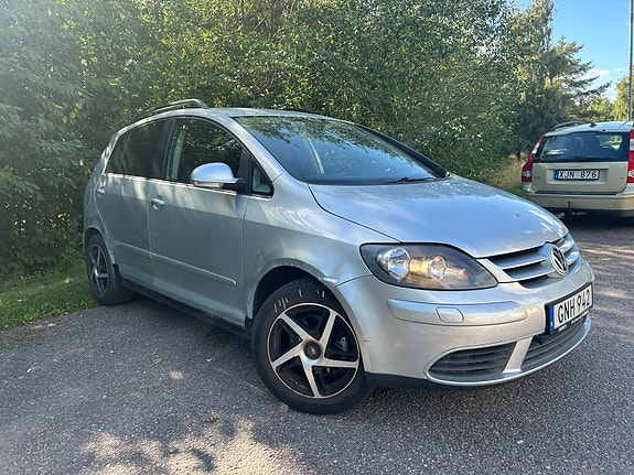 Volkswagen Golf Plus 3 of 10