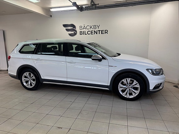 Volkswagen Passat Alltrack 7 of 17