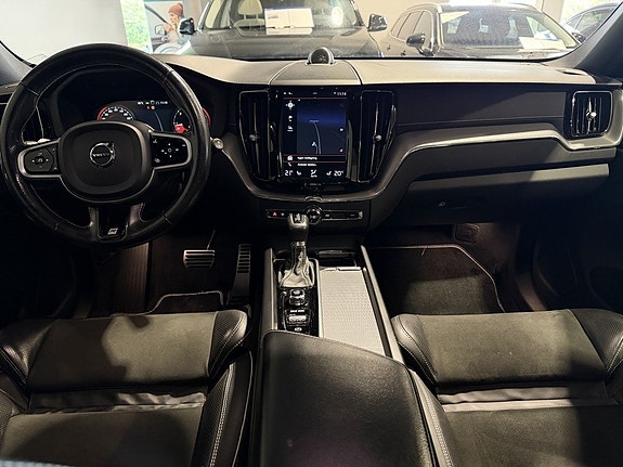 Volvo XC60 18 of 30