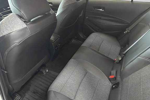 Toyota Corolla 9 of 18