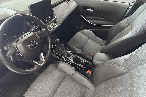 Toyota Corolla 8 of 18