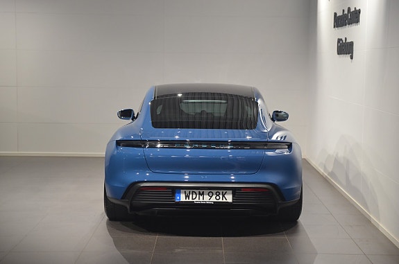 Porsche Taycan 4S 7 of 23