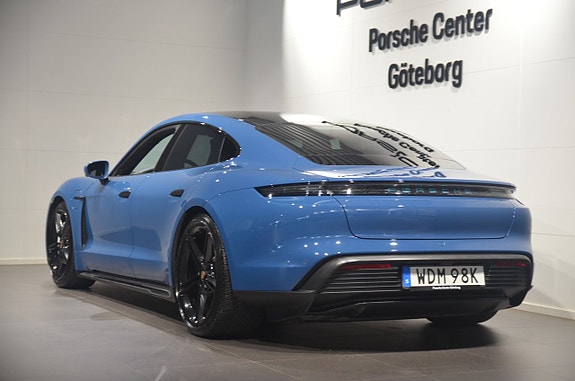 Porsche Taycan 4S 6 of 23