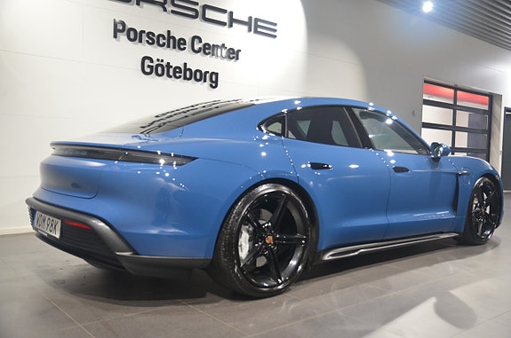 Porsche Taycan 4S 4 of 23