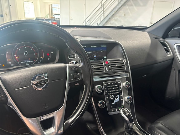 Volvo XC60 13 of 14