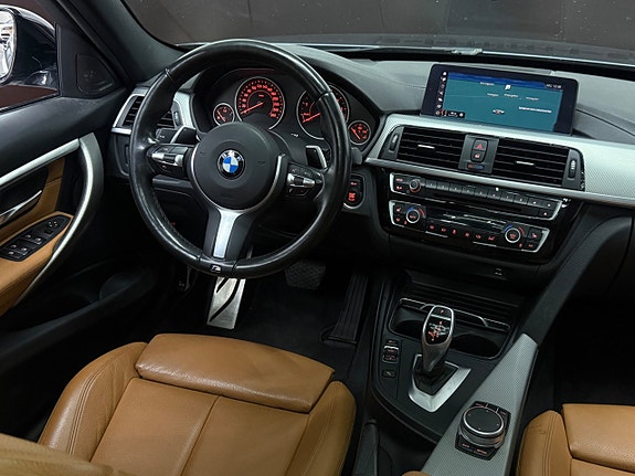 BMW 330i 10 of 22