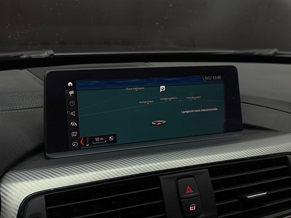 BMW 330i 13 of 22