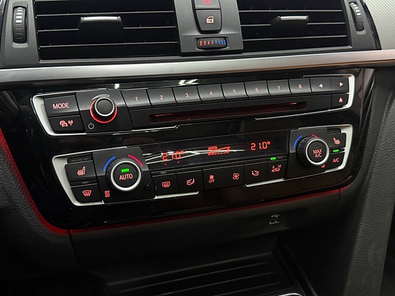 BMW 330i 15 of 22