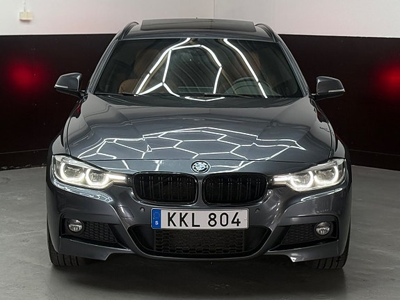 BMW 330i 3 of 22