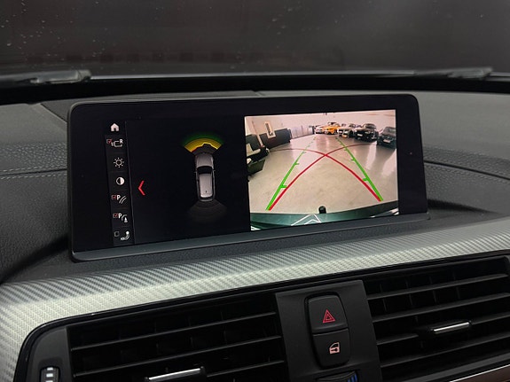 BMW 330i 14 of 22