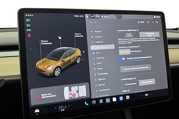 Tesla Model Y 29 of 30
