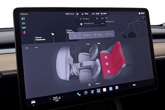 Tesla Model Y 26 of 30