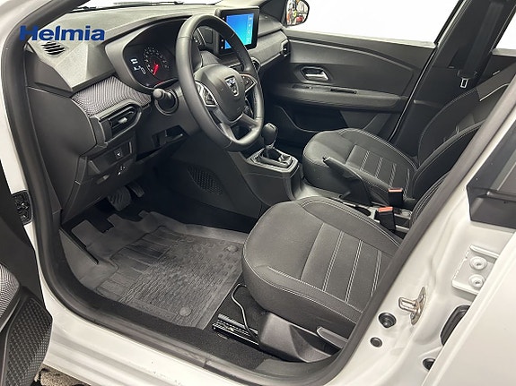 Dacia Sandero 8 of 9