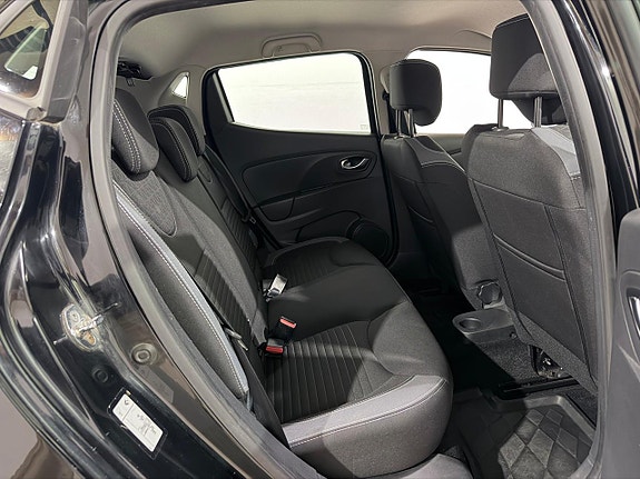 Renault Clio 21 of 24