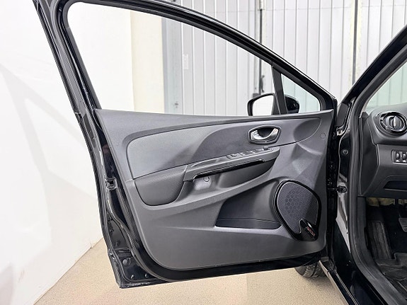 Renault Clio 8 of 24