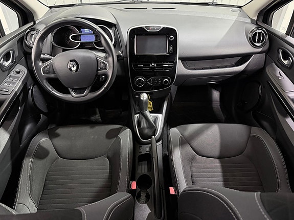 Renault Clio 11 of 24