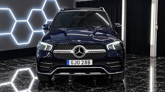 Mercedes-Benz GLE350 de 2 of 26