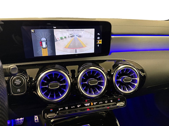Mercedes-Benz CLA35 15 of 18