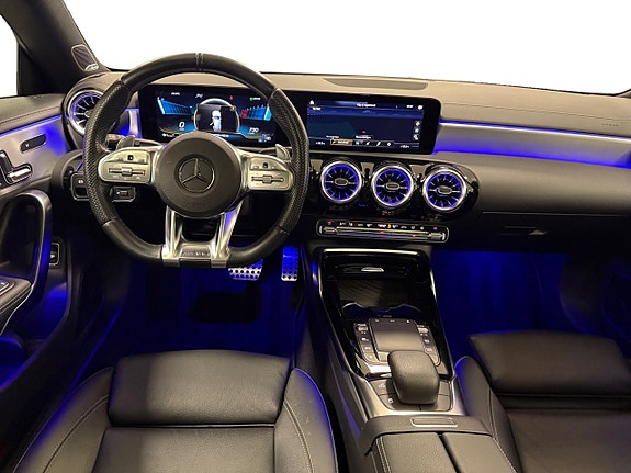 Mercedes-Benz CLA35 12 of 18