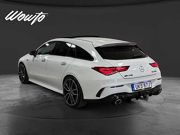Mercedes-Benz CLA35 5 of 18
