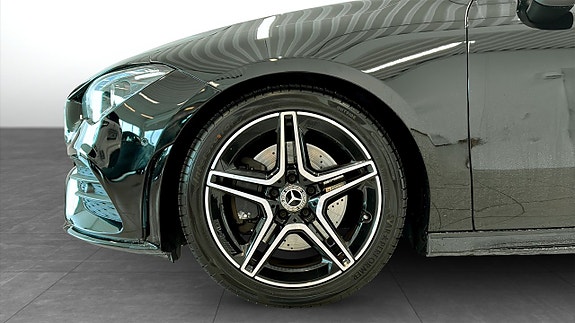 Mercedes-Benz CLA200 9 of 12