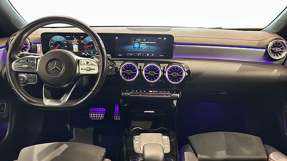 Mercedes-Benz CLA200 4 of 12