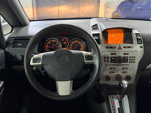 Opel Zafira 15 of 20