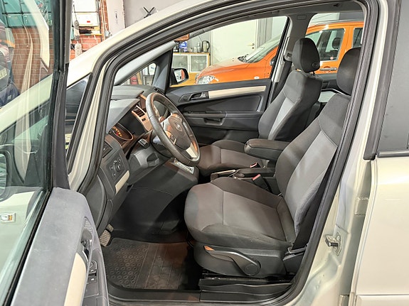 Opel Zafira 11 of 20