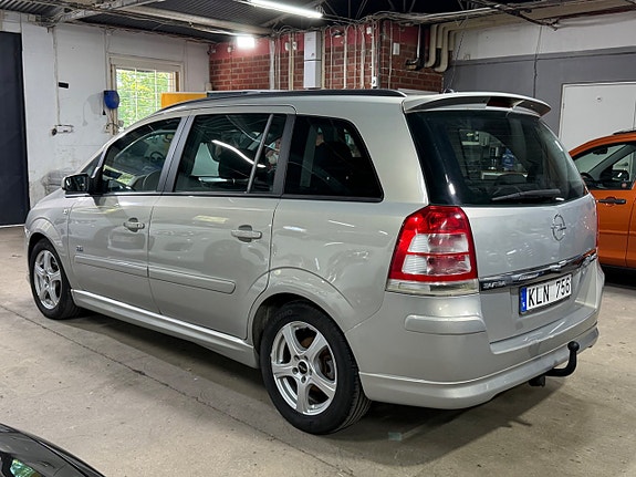 Opel Zafira 4 of 20