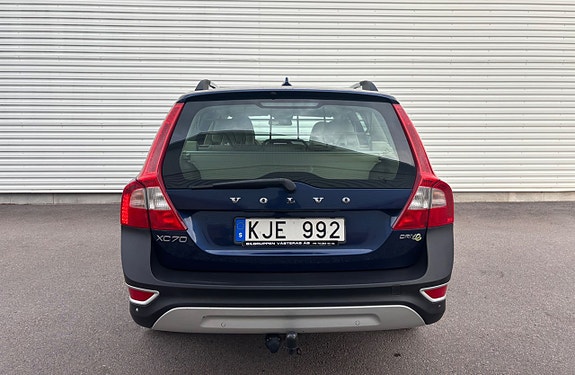 Volvo XC70 3 of 16