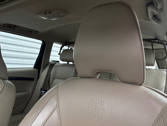 Volvo XC70 6 of 16