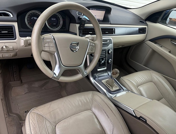 Volvo XC70 7 of 16