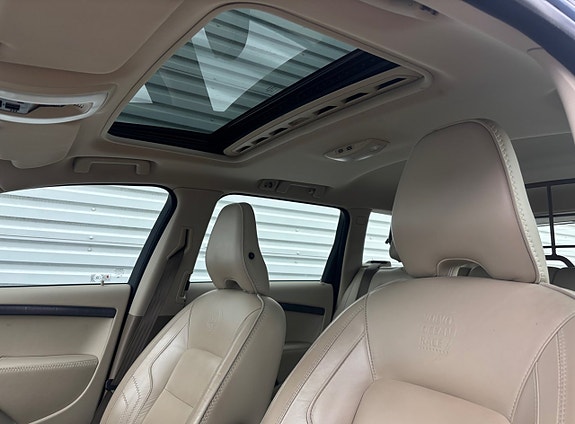 Volvo XC70 5 of 16