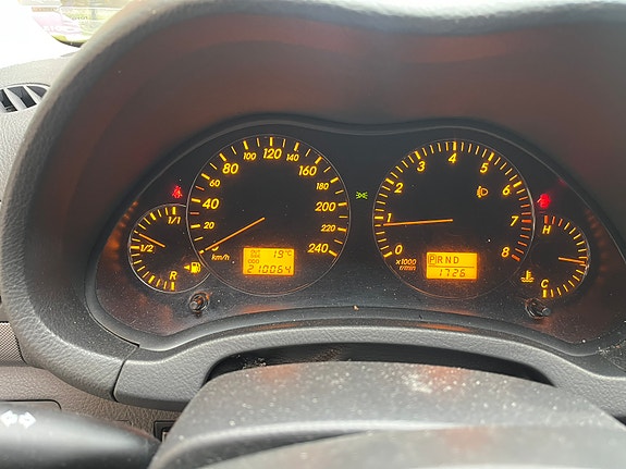 Toyota Avensis 5 of 7