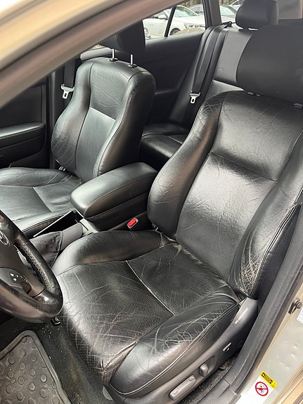 Toyota Avensis 7 of 7