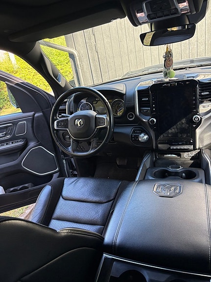 RAM 1500 7 of 9