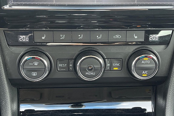 Skoda Superb 22 of 30