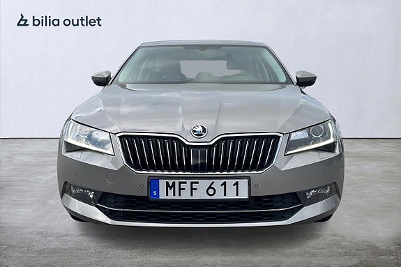 Skoda Superb 9 of 30