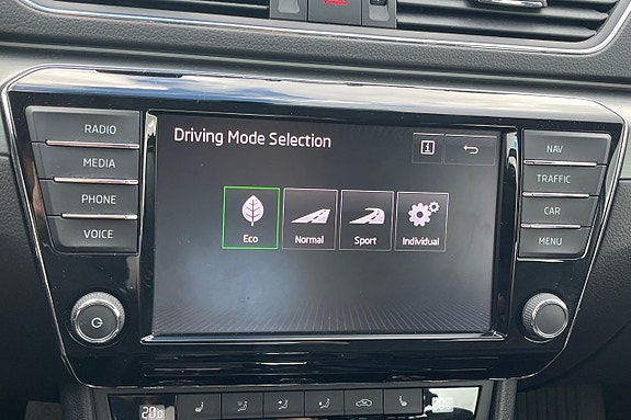 Skoda Superb 21 of 30