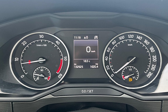 Skoda Superb 16 of 30