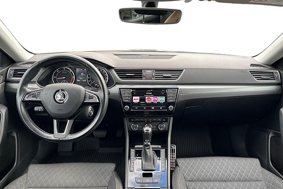 Skoda Superb 13 of 30