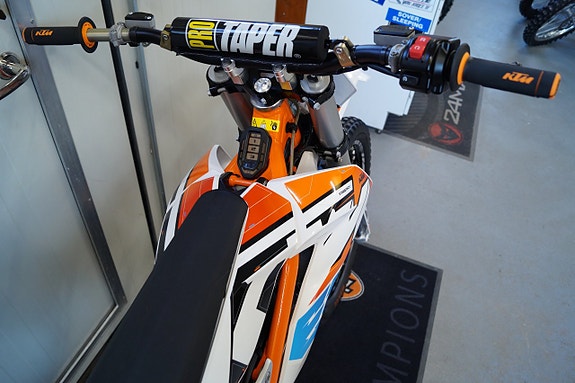KTM Freeride E-SX "SOM NY!" 11 of 11