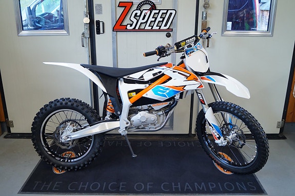 KTM Freeride E-SX "SOM NY!" 7 of 11