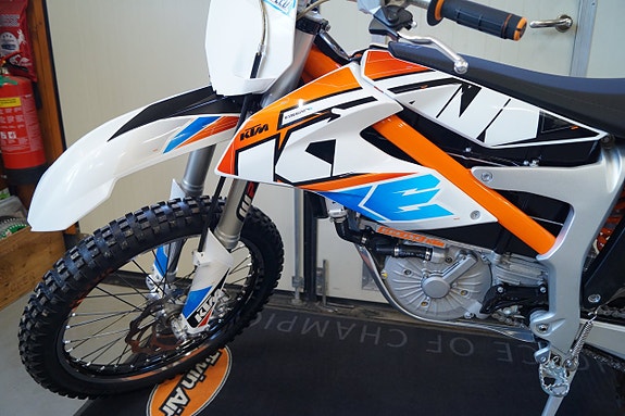 KTM Freeride E-SX "SOM NY!" 2 of 11