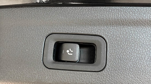 Mercedes-Benz GLE450 8 of 26
